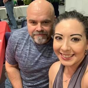 Meet your Posher, April